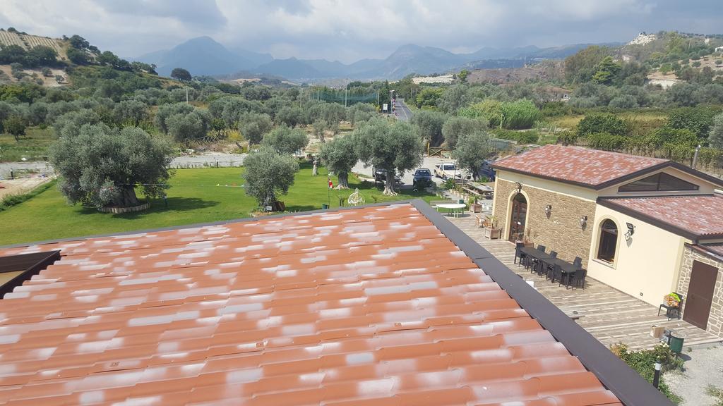 Agriturismo Donna Beatrice Bianco Extérieur photo