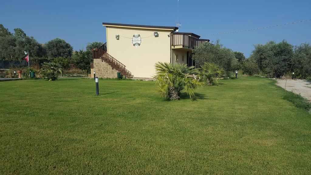 Agriturismo Donna Beatrice Bianco Extérieur photo